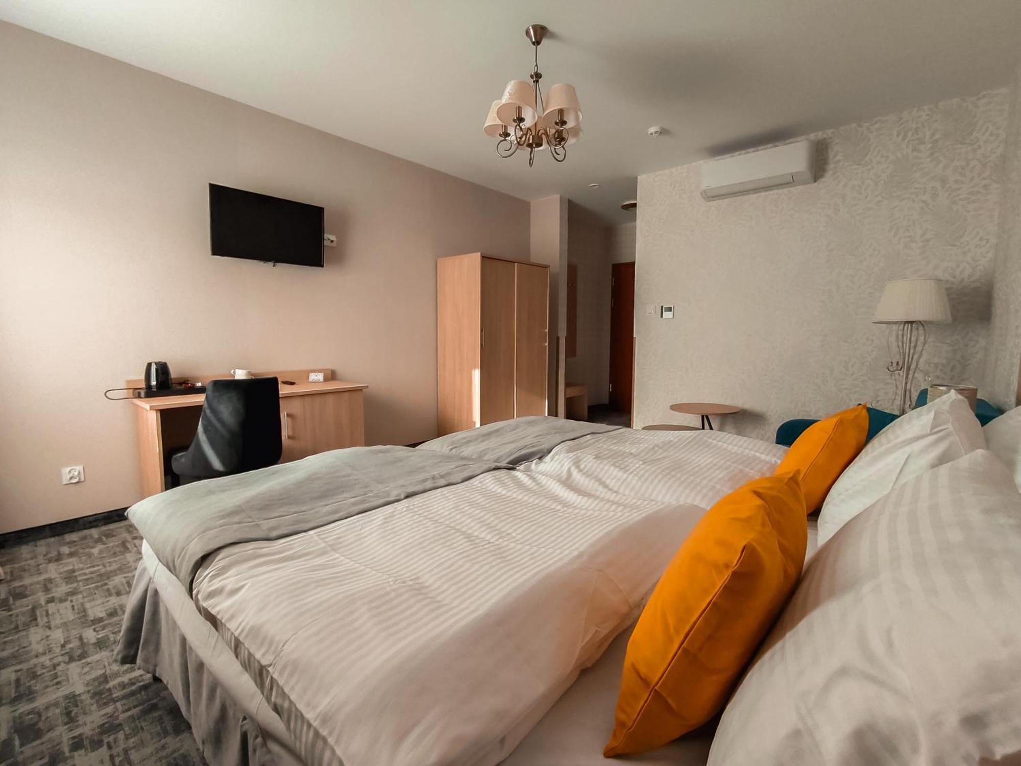 Sztuka Smaku - Restauracja I Hotelik Świdnica Exteriér fotografie